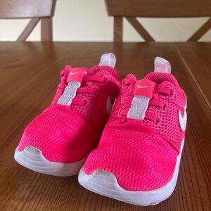 Nike Pink and White Baby/Toddler Sneakers Lightweight Breathable Design
